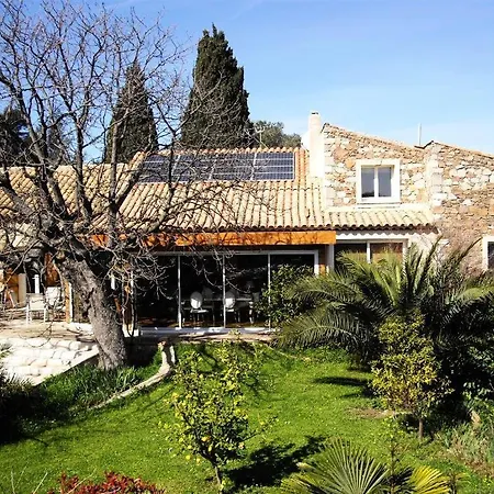 Villa 66111 *